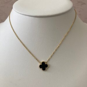 Clovet Pendant