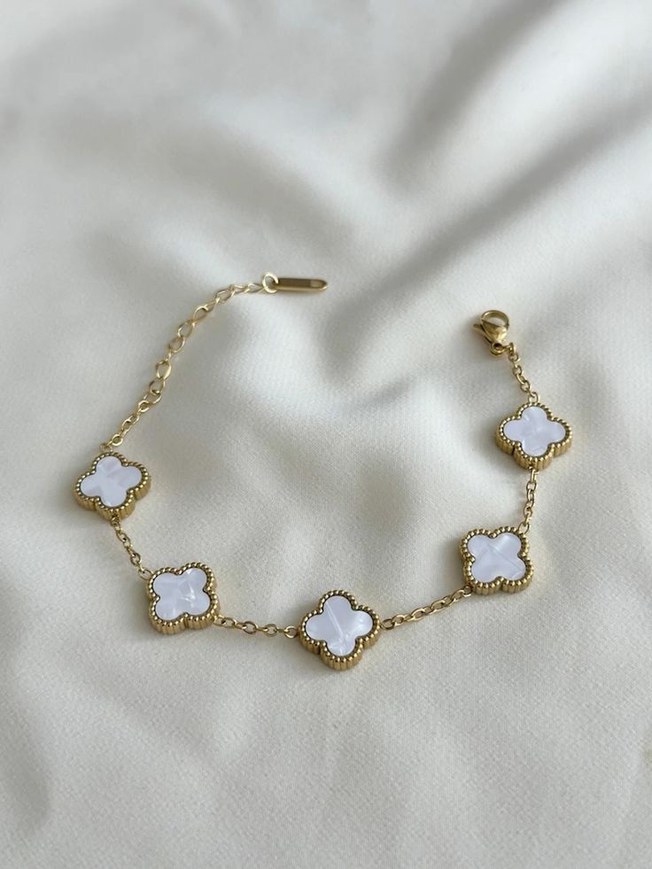Clovet Brecelet