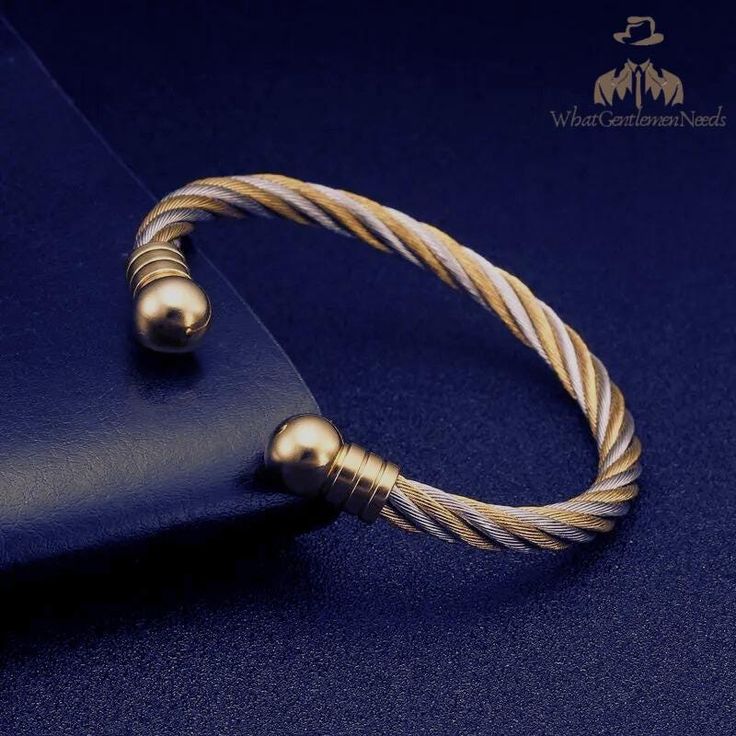 Golden Luxe Curl Brecelet
