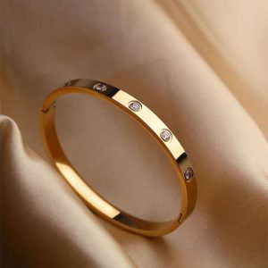 Golden Stone Luxe Brecelet