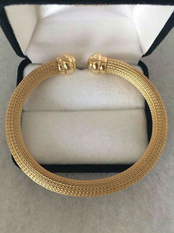 Golden Luxe Curl Brecelet - Image 2